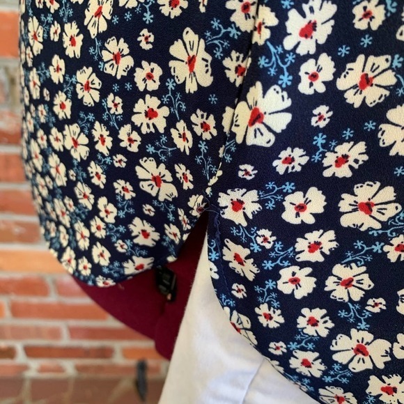 NY&C Blouse Ruffle & Lace Up Sleeveless - Picture 4 of 8